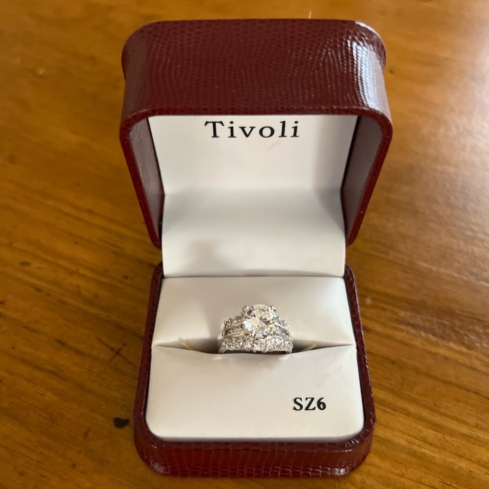 Gorgeous and Fun Tivoli Fashion Diamond Ring